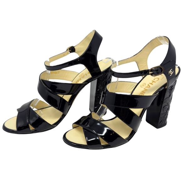 CHANEL Black and Gold Heels with Sculptural Design - Picture 11 of 11